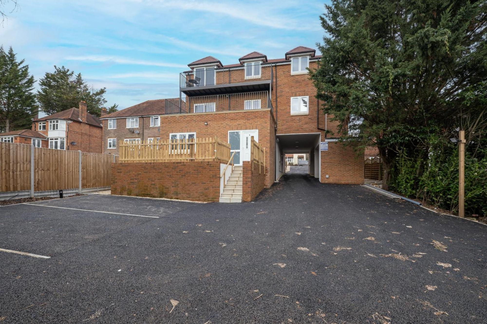 2 Bedroom Penthouse With Parking High Wycombe By 360Stays Exterior photo